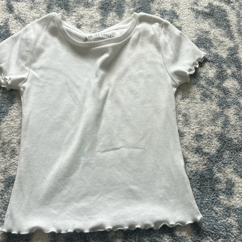 OG tee cute fitted lettuce top!!